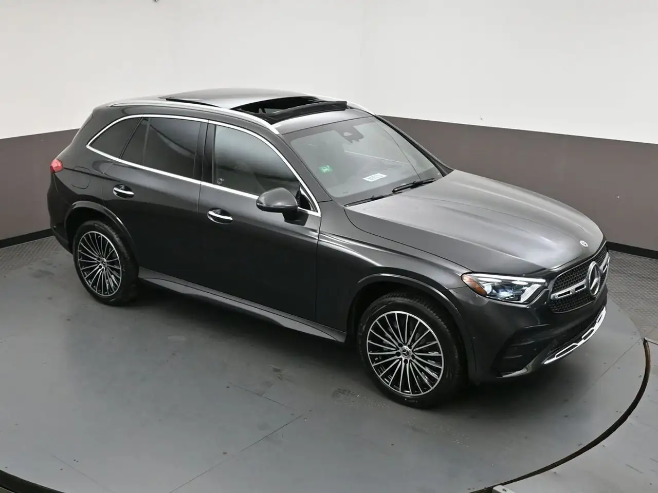 Mercedes-Benz GLC - Image 47