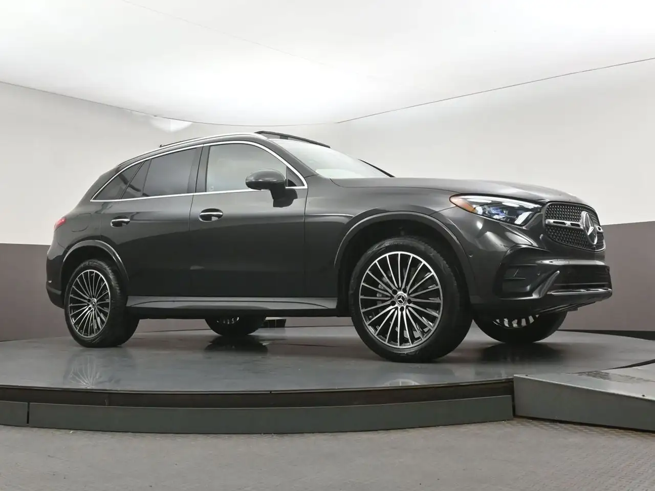 Mercedes-Benz GLC - Image 41