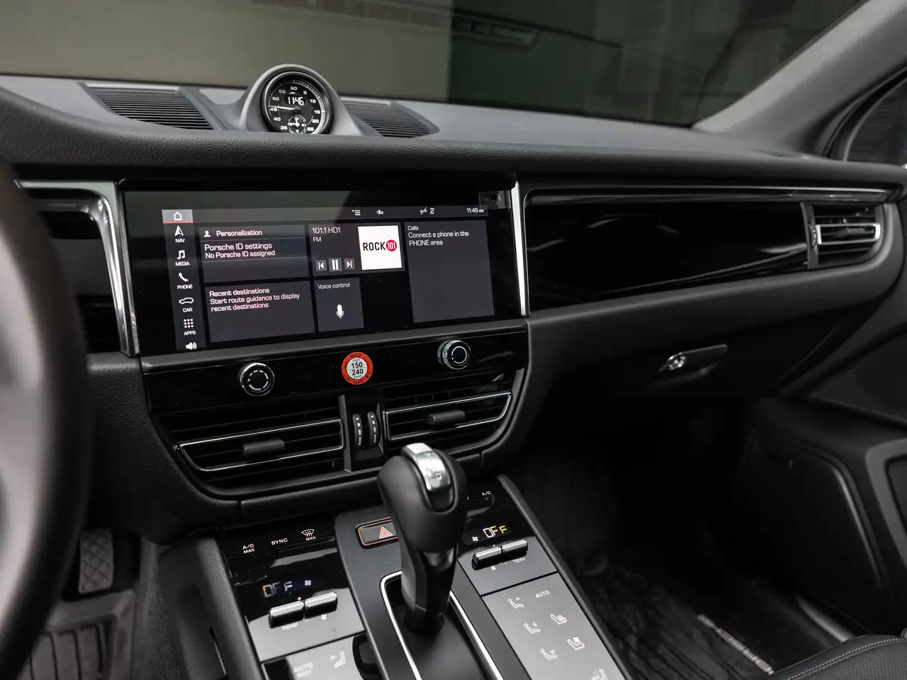 Porsche Macan - Image 17