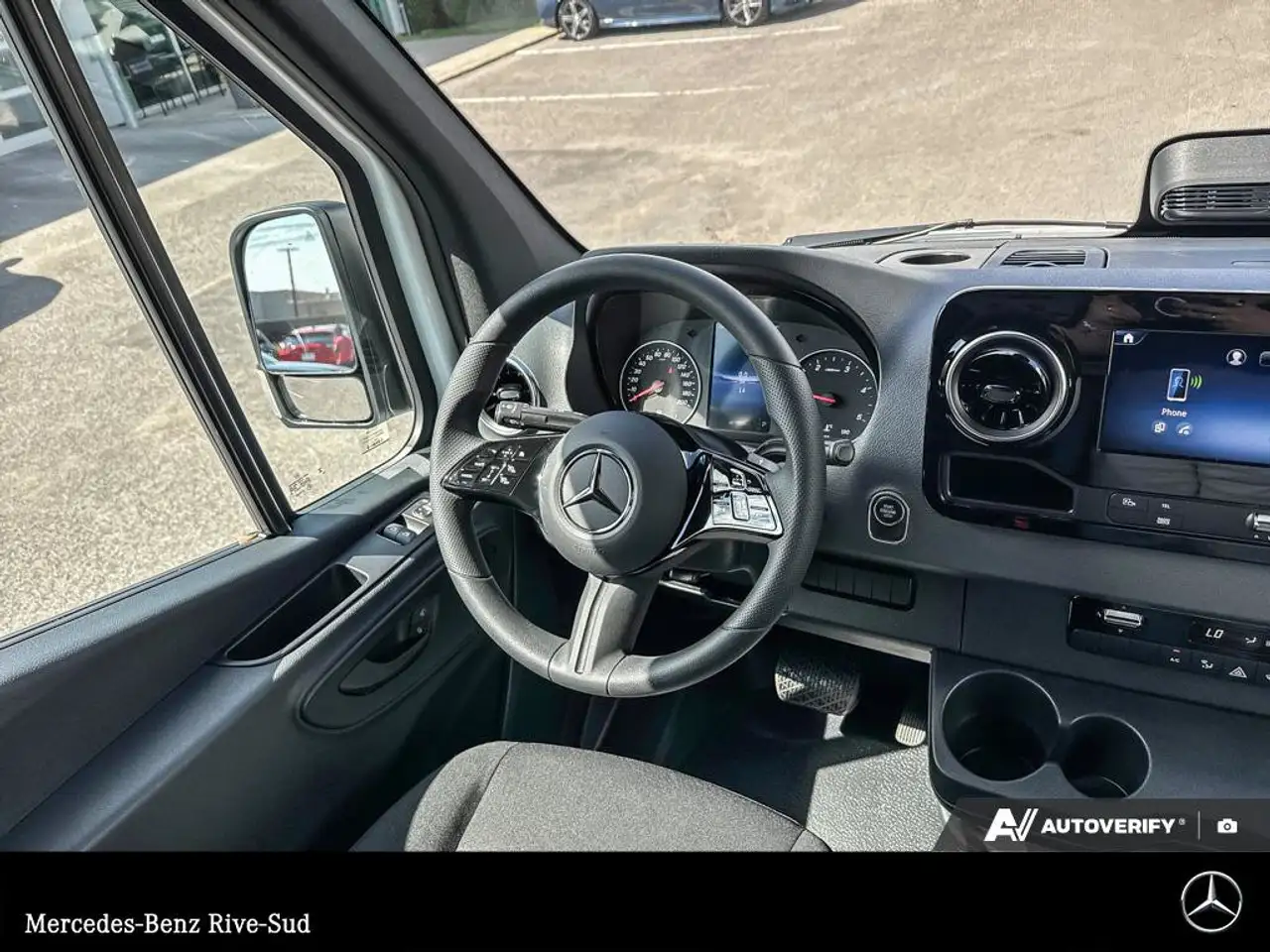 Mercedes-Benz Sprinter - Image 9