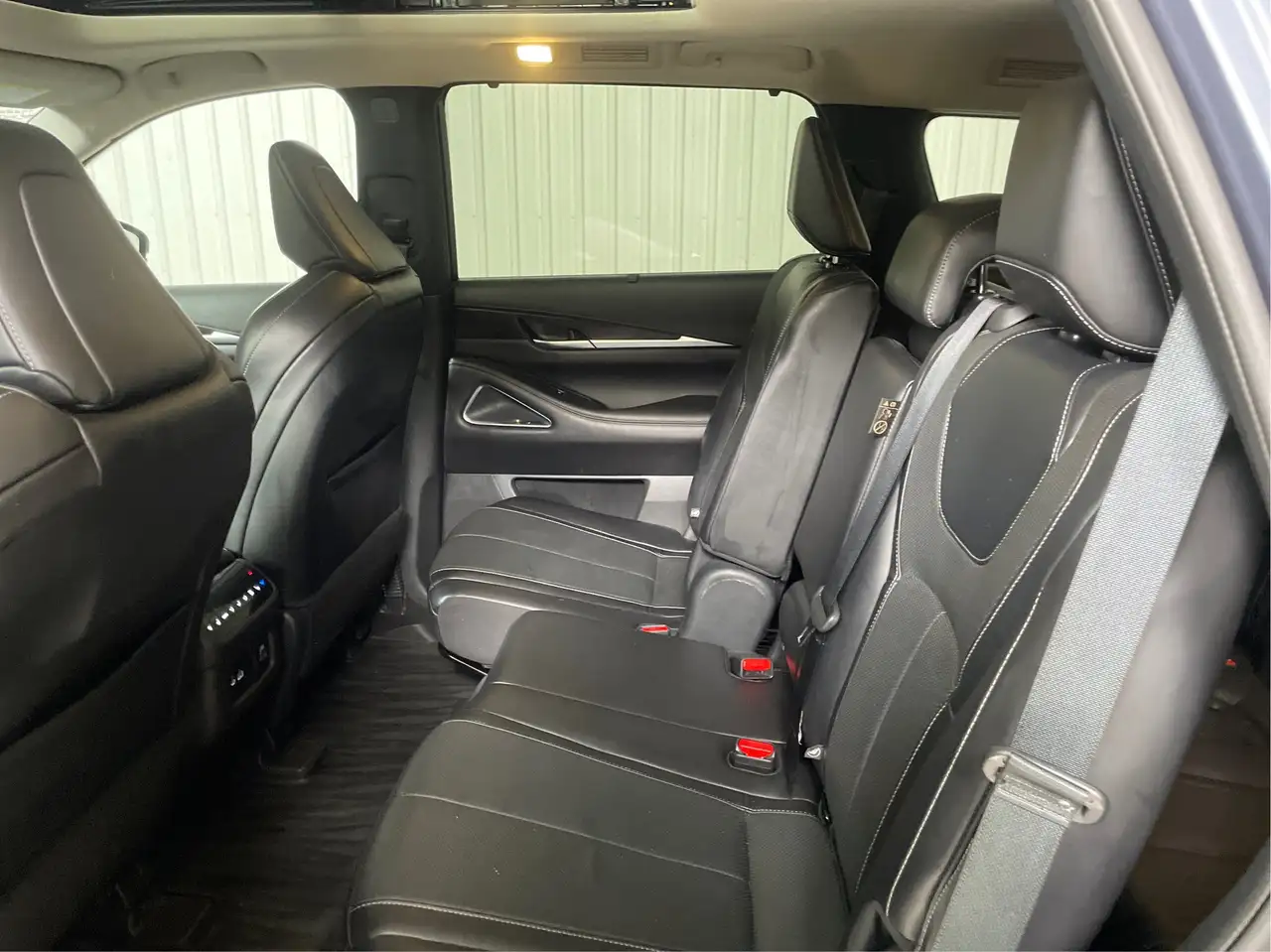 Infiniti QX60 - Image 18