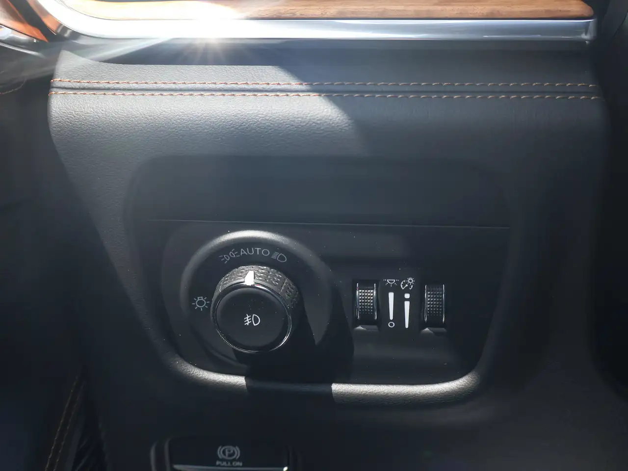 Jeep Grand Cherokee - Image 42