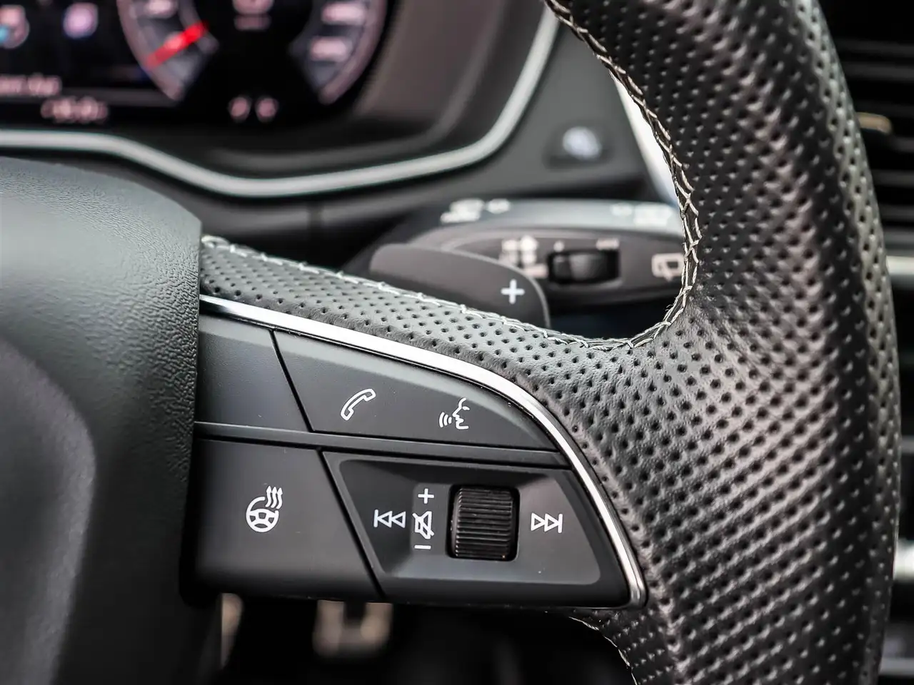Audi Q5 - Image 35