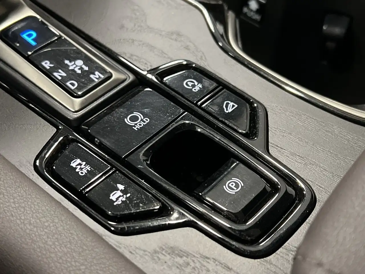Lexus RX - Image 24