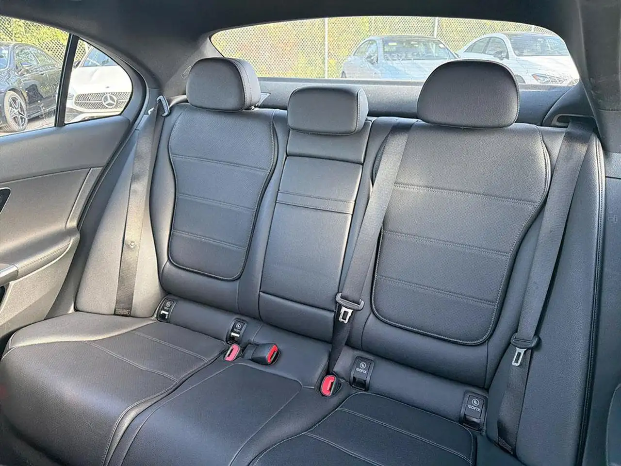 Mercedes-Benz C-Class - Image 15