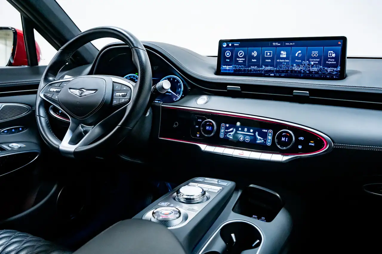 Genesis GV70 - Image 36