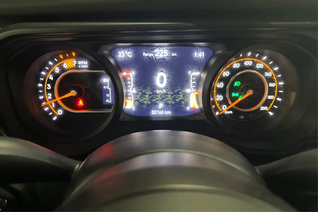 Jeep Wrangler - Image 16