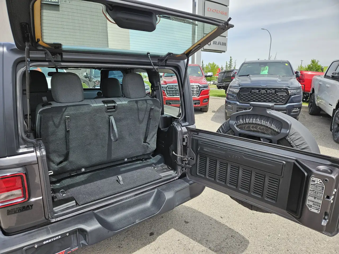 Jeep Wrangler - Image 10