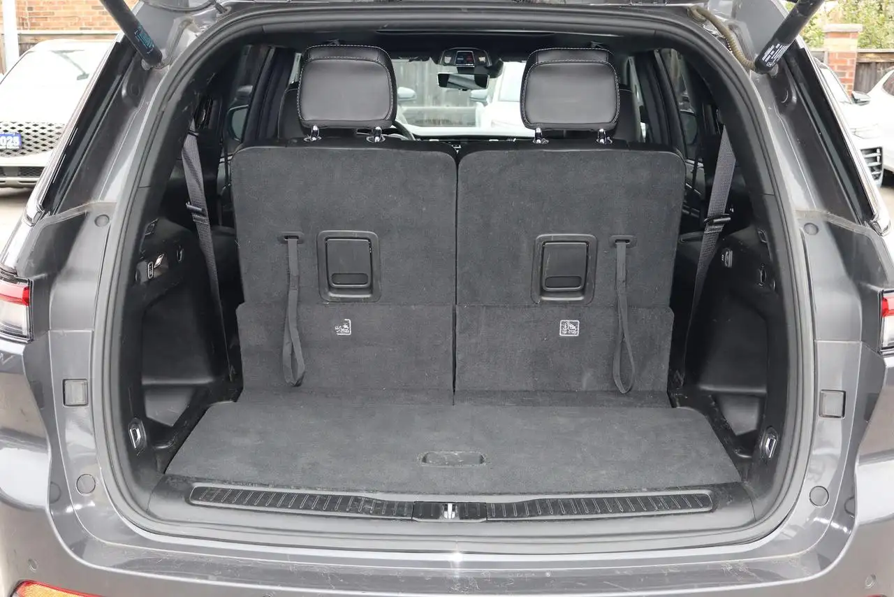 Jeep Cherokee - Image 7