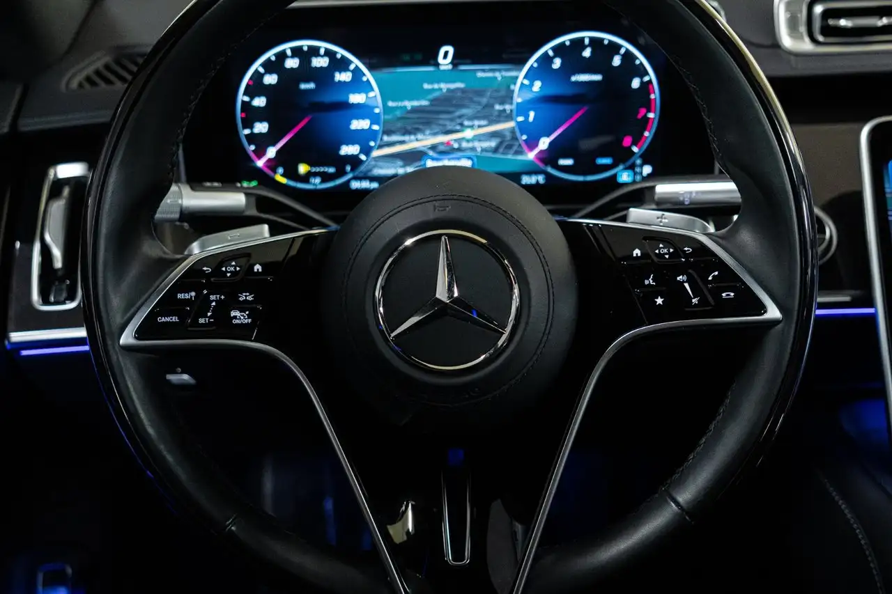 Mercedes-Benz S-Class - Image 10