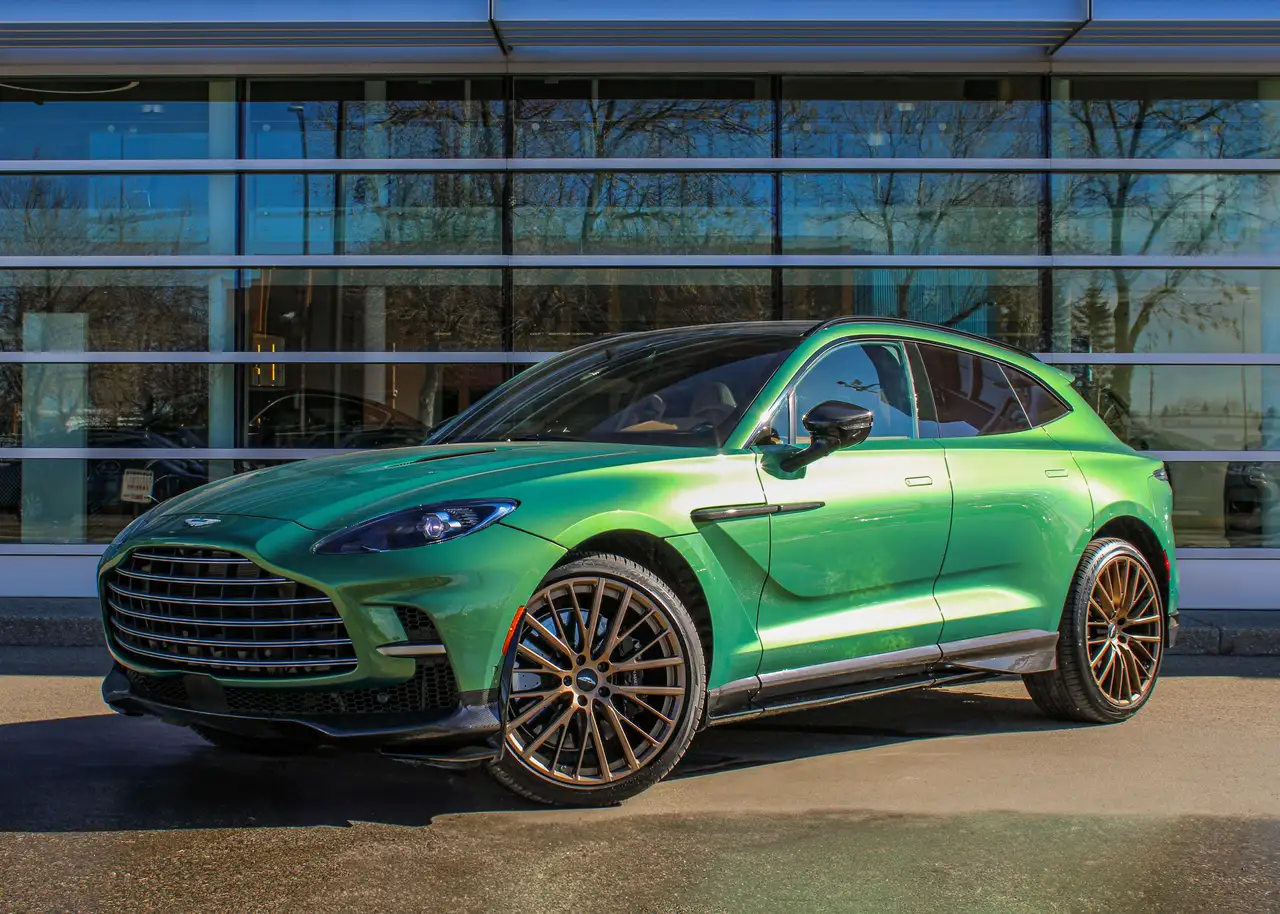 Aston Martin DBX
