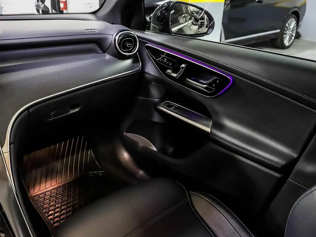 Mercedes-Benz GLC - Image 12