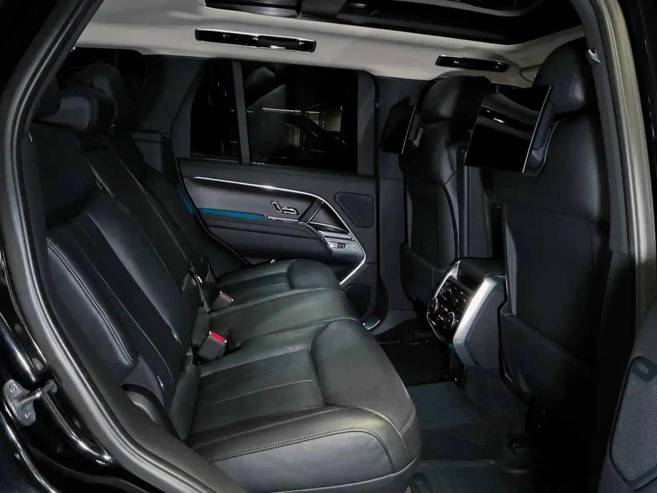 Land Rover Range Rover - Image 25