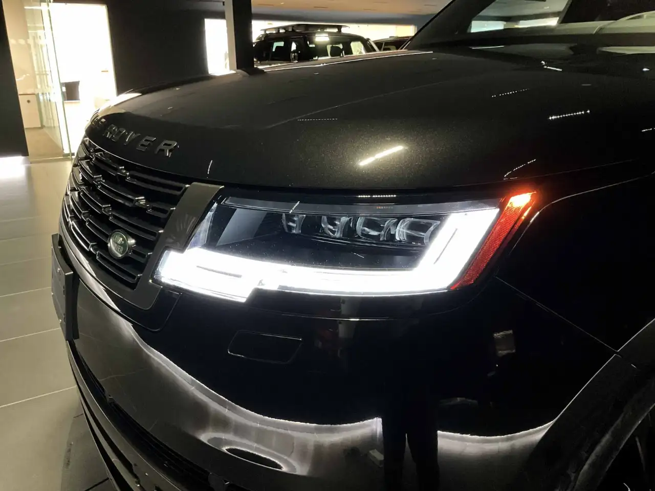 Land Rover Range Rover - Image 11