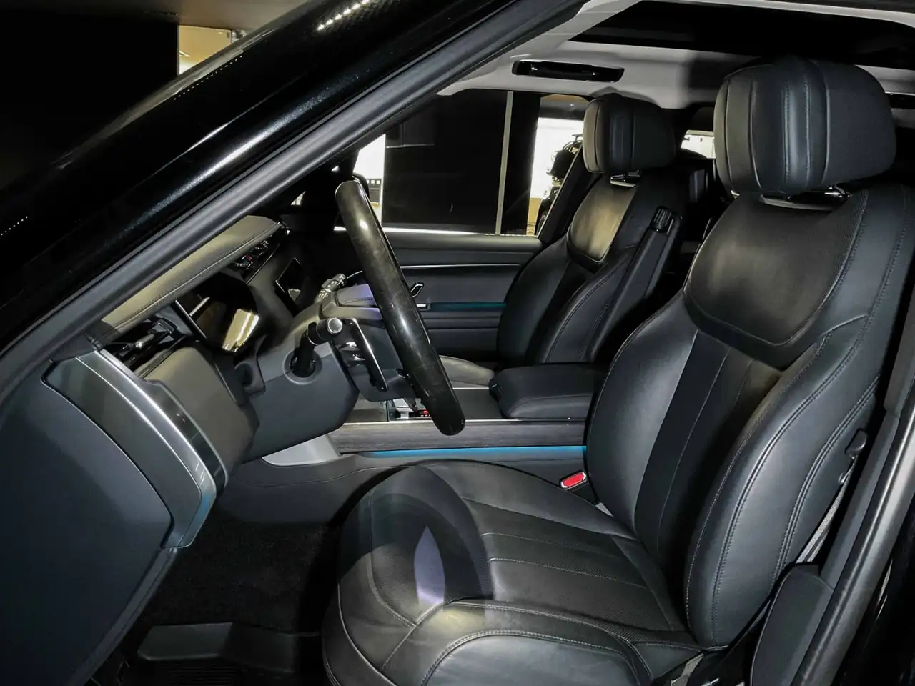 Land Rover Range Rover - Image 15
