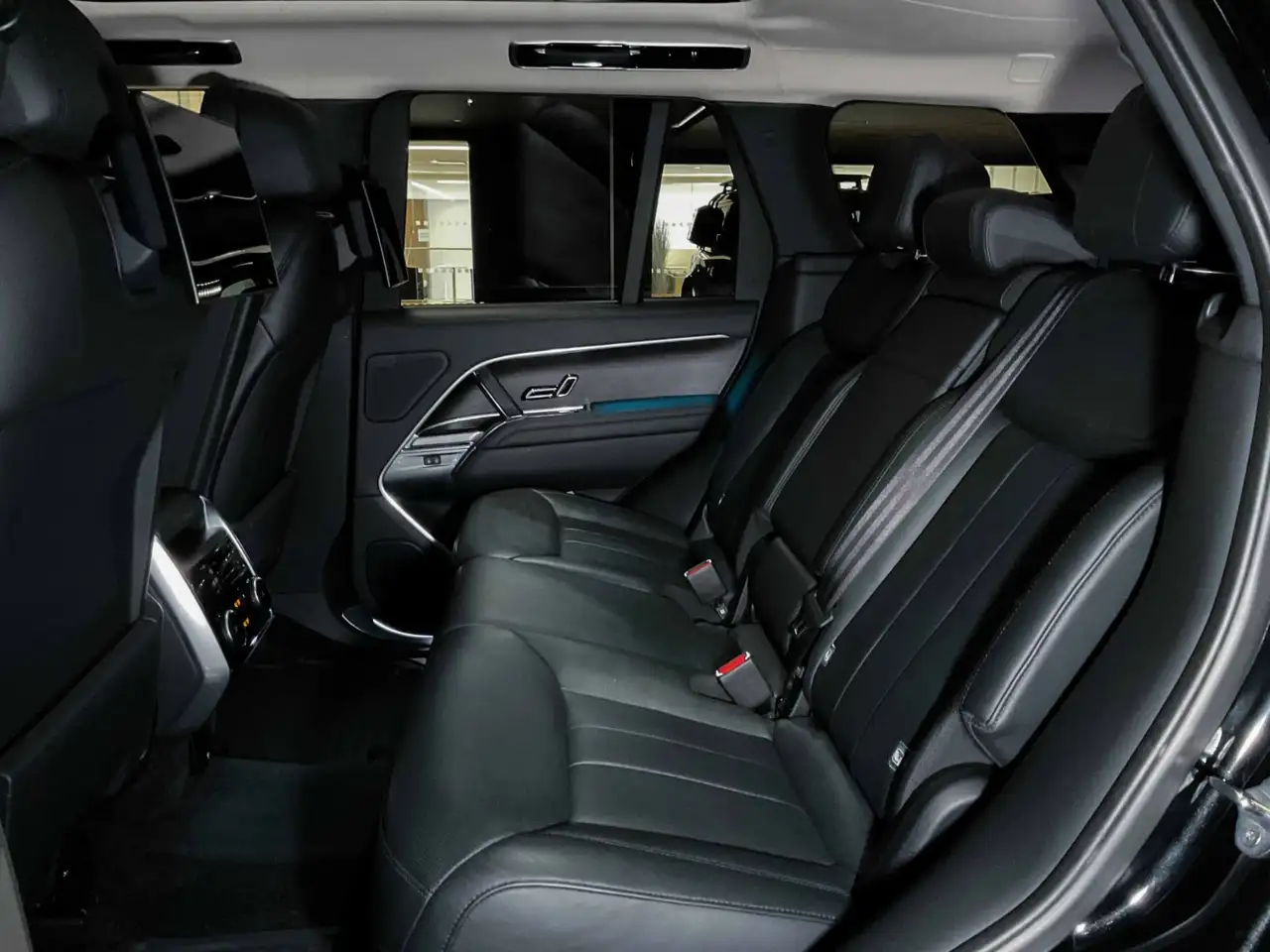 Land Rover Range Rover - Image 27