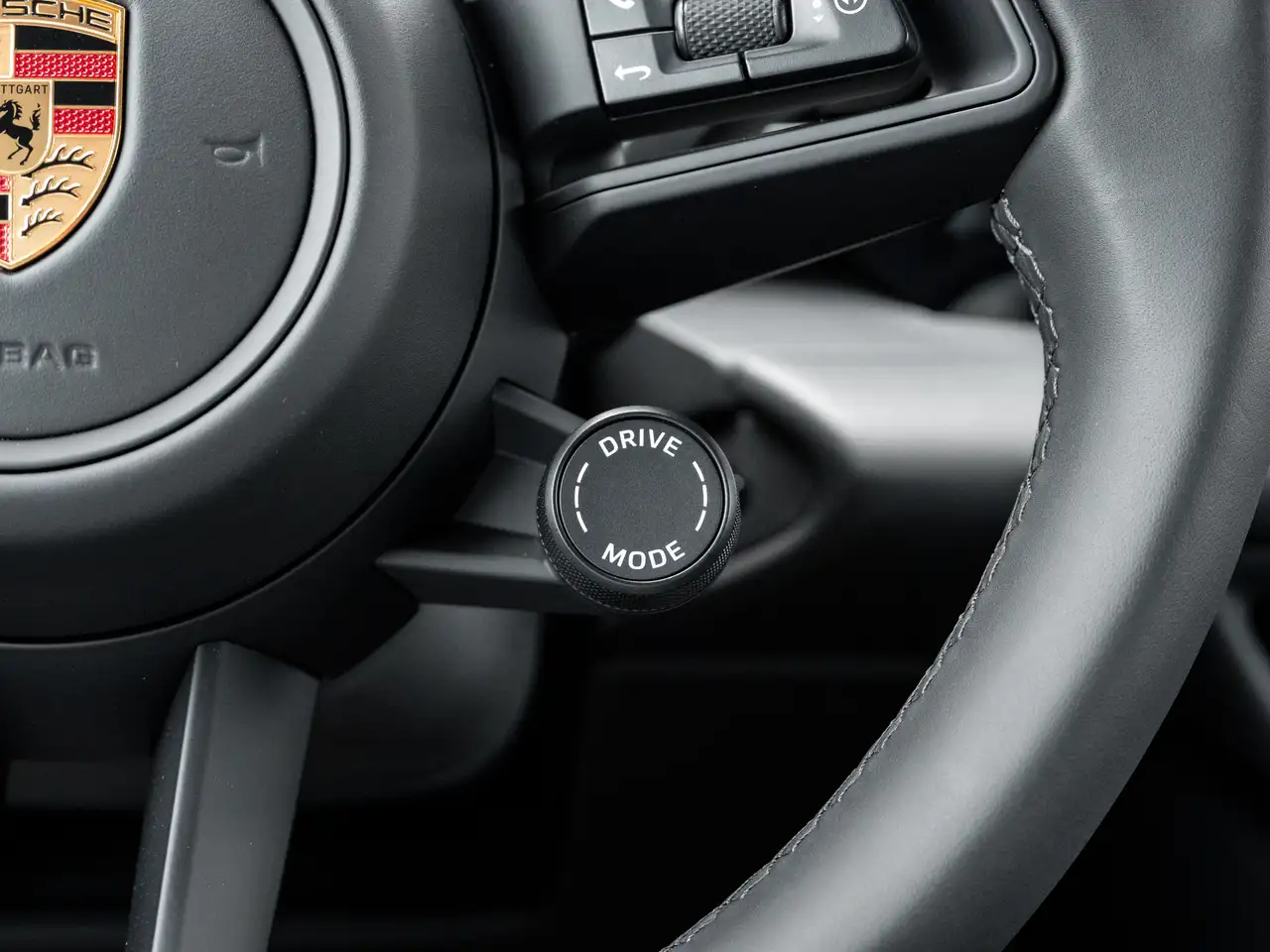 Porsche Macan - Image 19