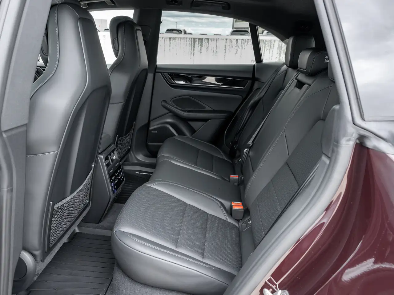 Porsche Macan - Image 34
