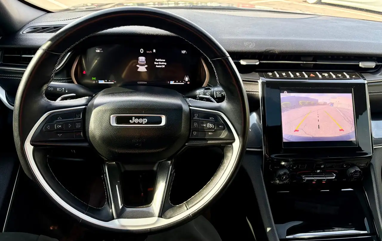 Jeep Grand Cherokee - Image 9