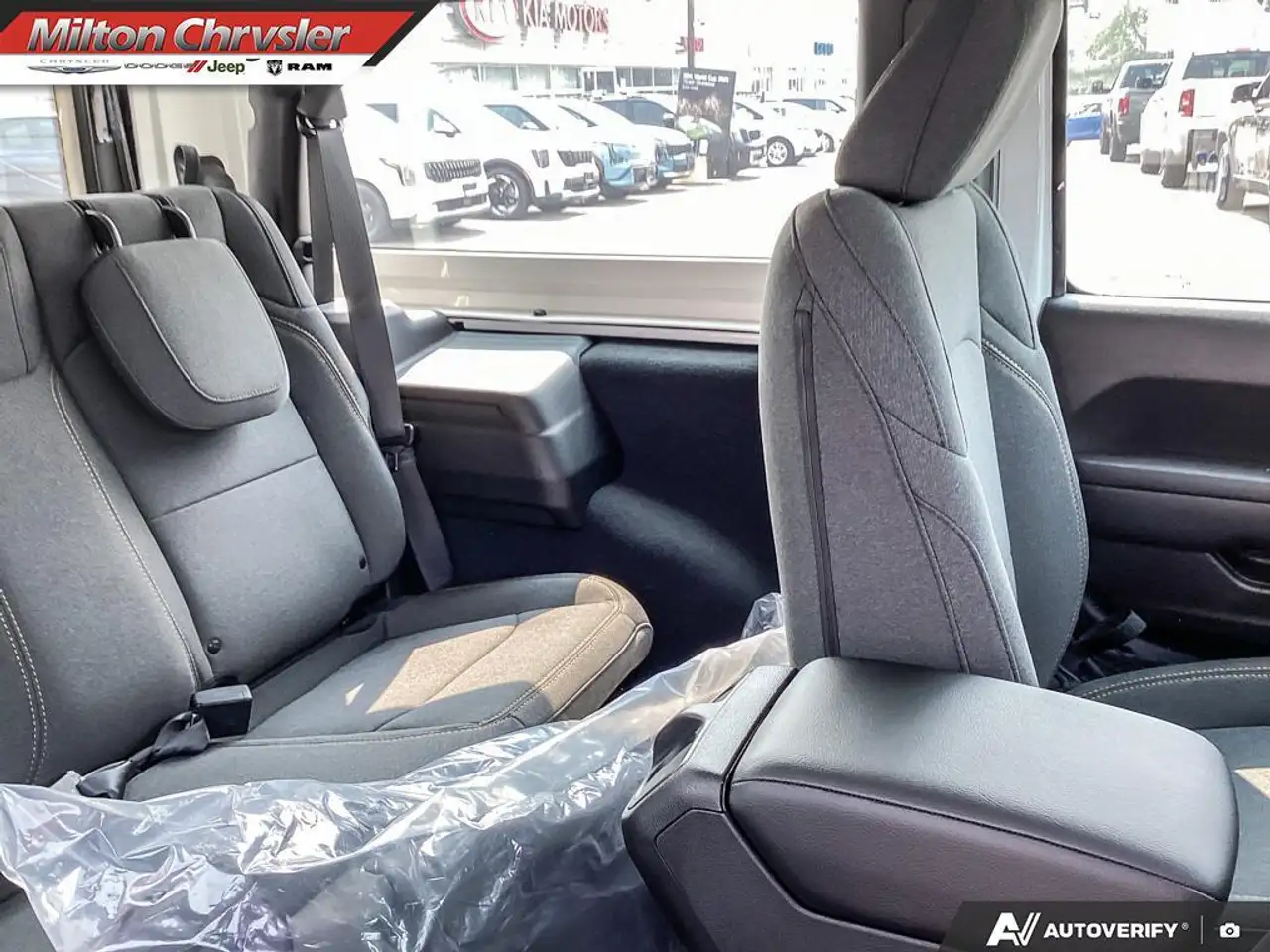 Jeep Wrangler - Image 23