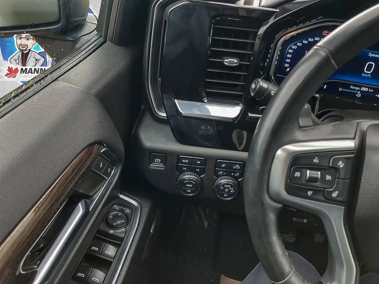 Chevrolet Silverado 1500 - Image 22
