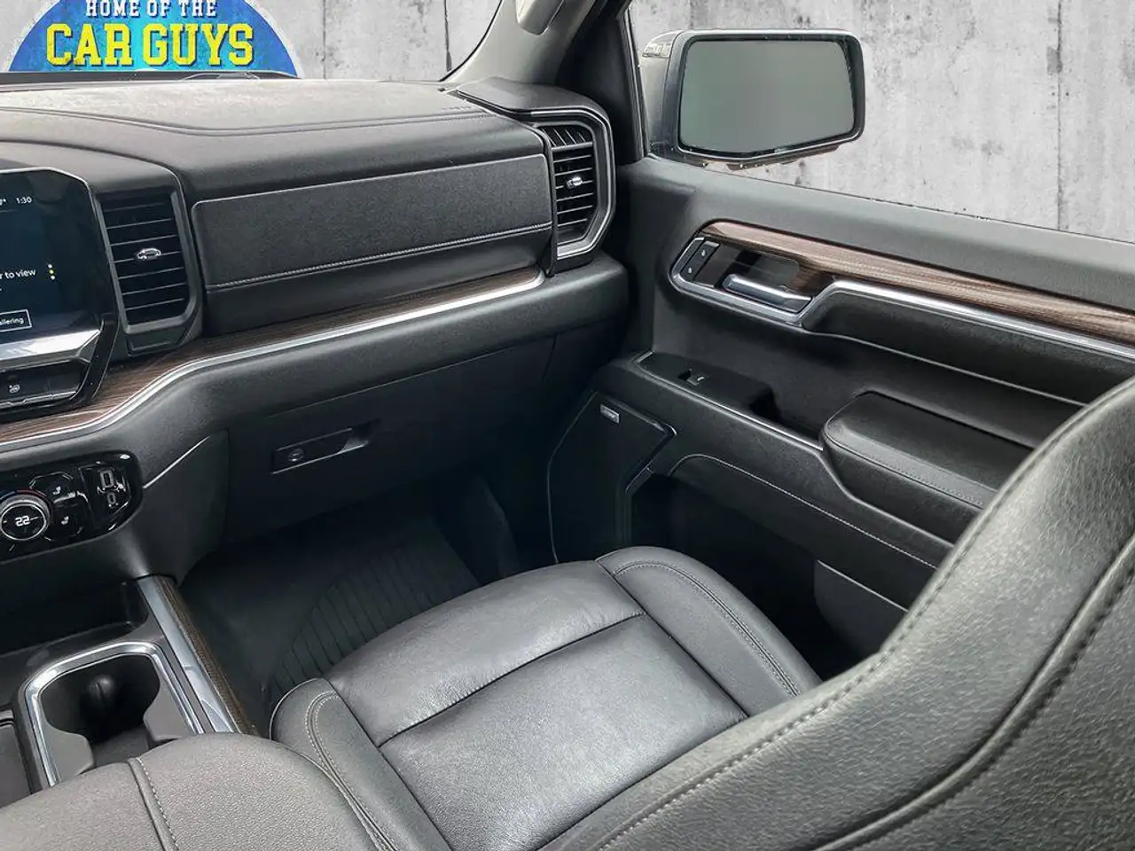 Chevrolet Silverado 1500 - Image 30
