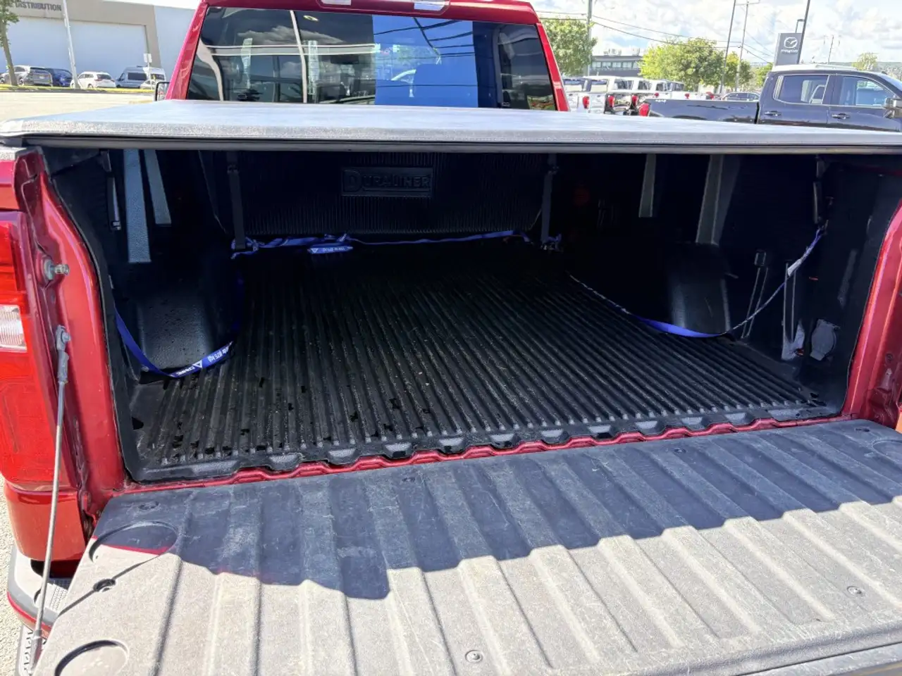 Chevrolet Silverado 1500 - Image 20