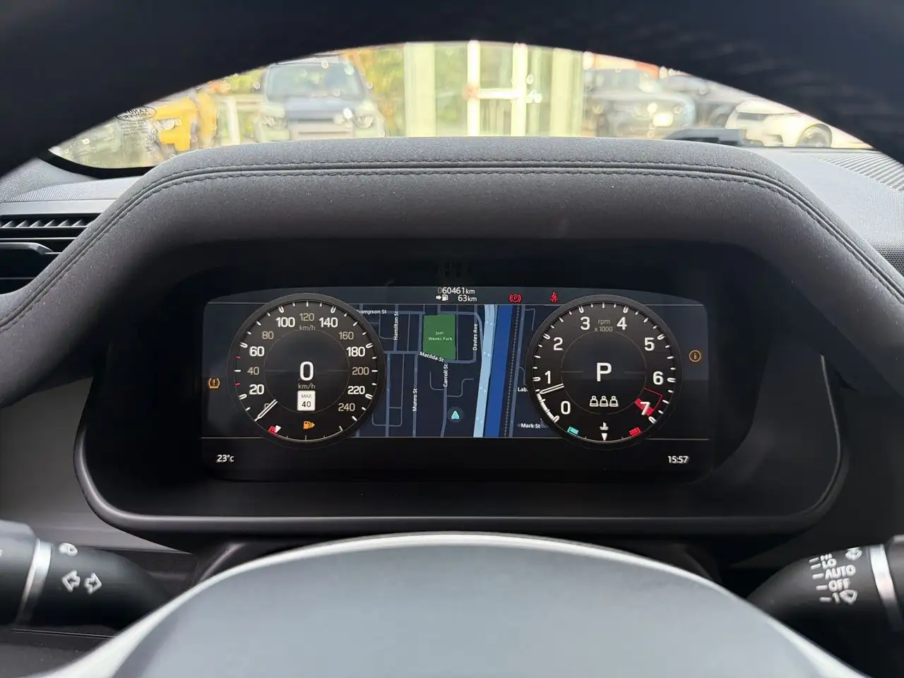 Land Rover Defender - Image 12