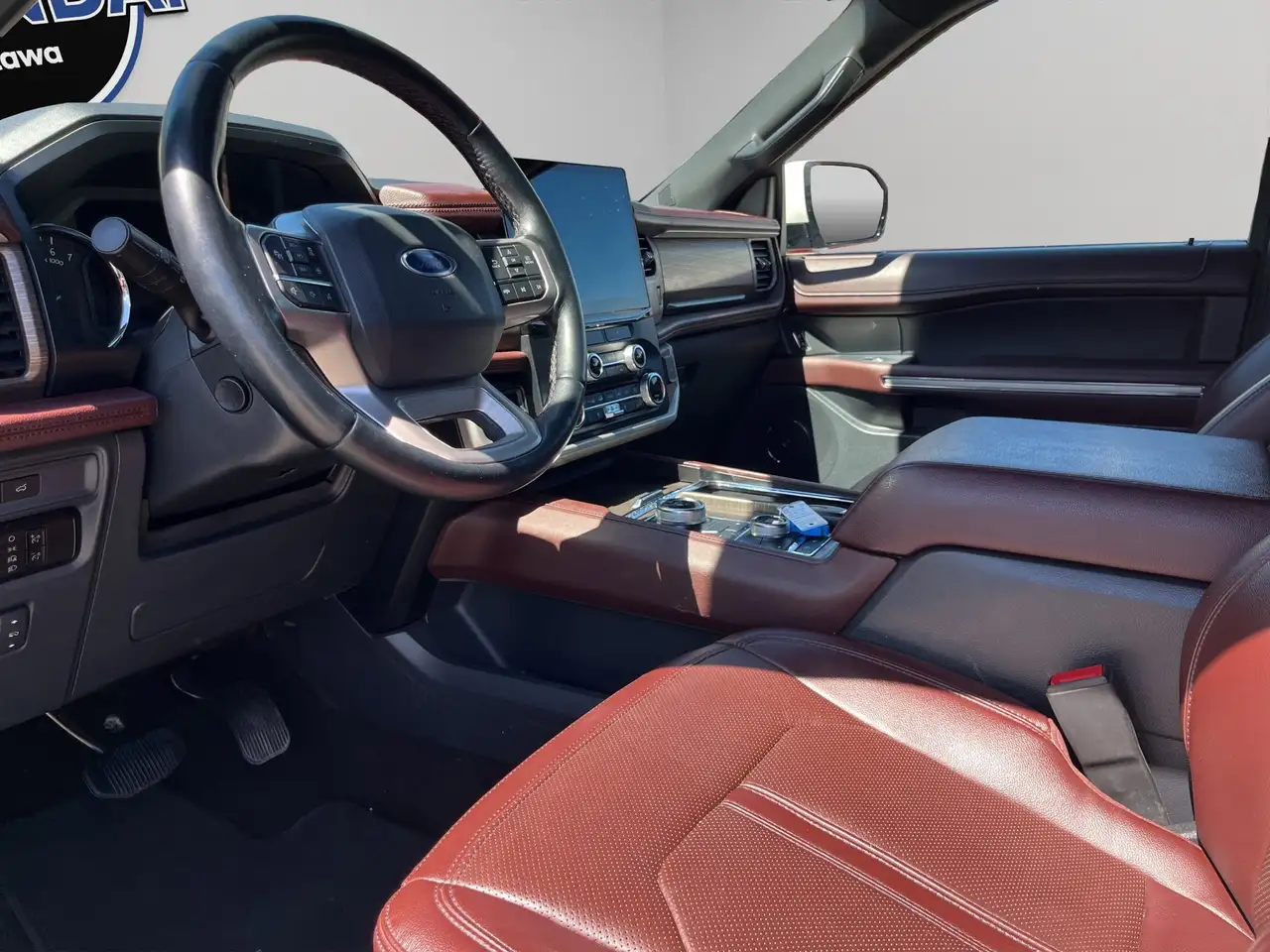 Ford Expedition - Image 13