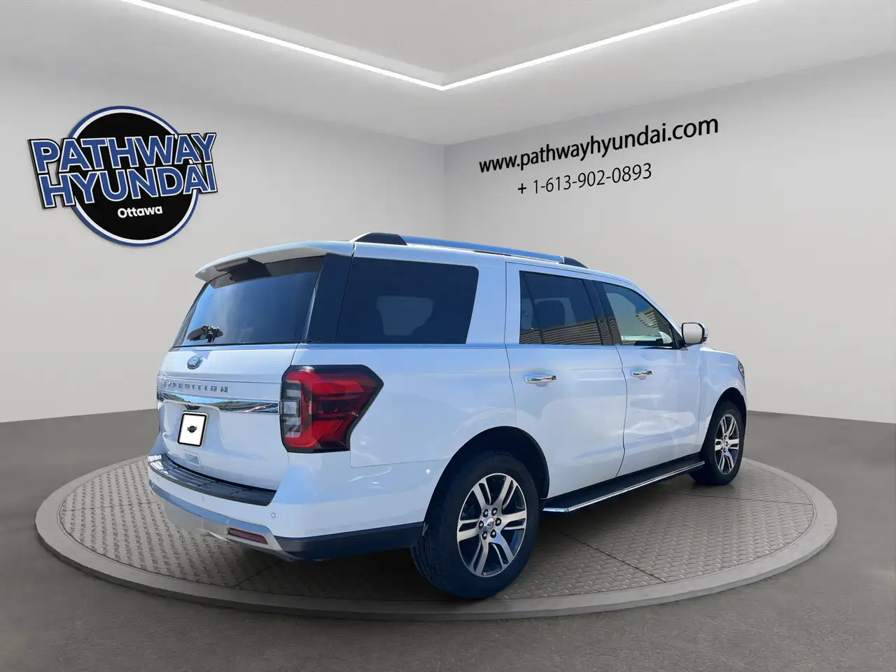 Ford Expedition - Image 4
