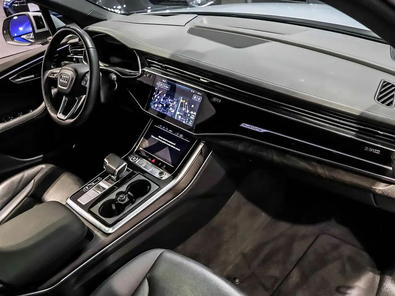 Audi Q7 - Image 12