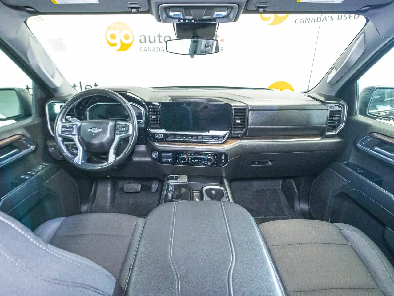 Chevrolet Silverado 1500 - Image 18