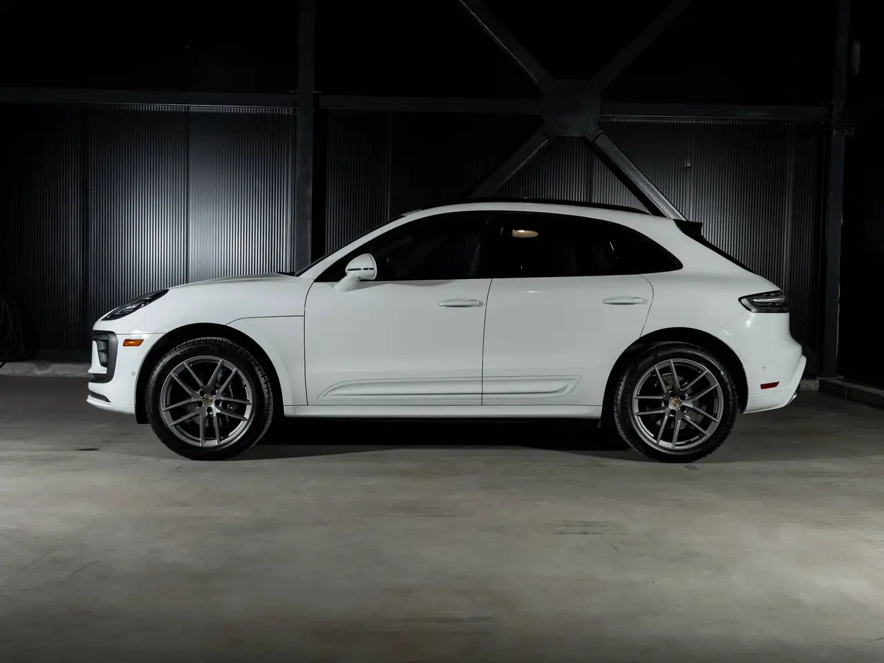 Porsche Macan - Image 2