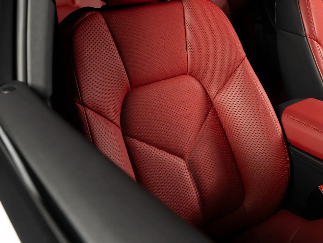 Porsche Macan - Image 29