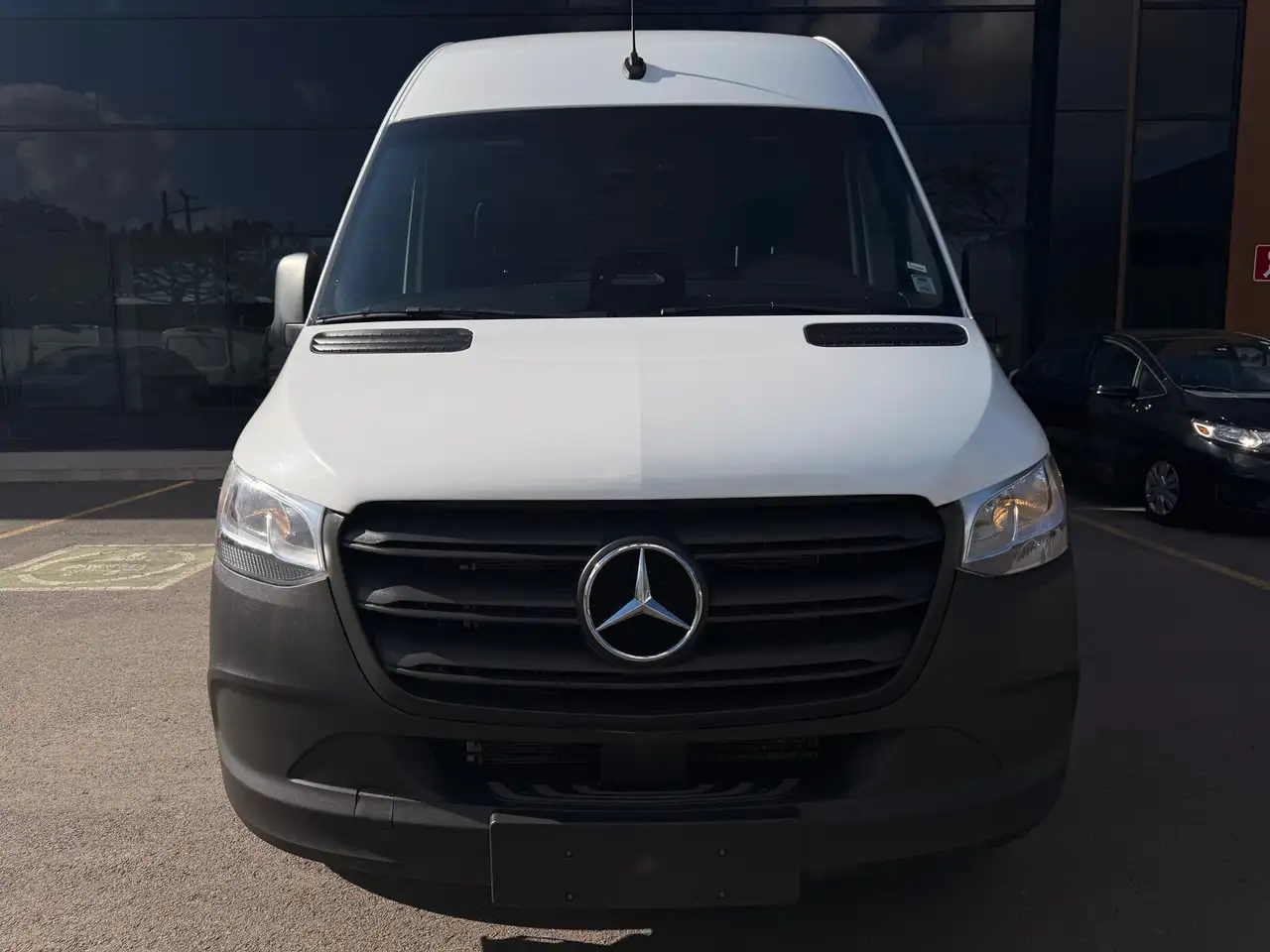 Mercedes-Benz Sprinter - Image 8