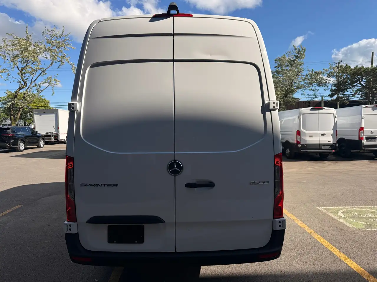 Mercedes-Benz Sprinter - Image 4