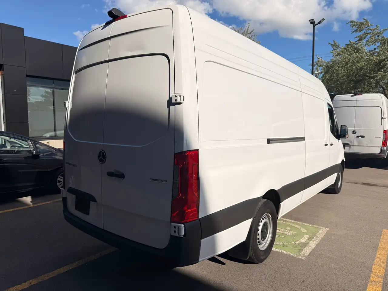 Mercedes-Benz Sprinter - Image 5