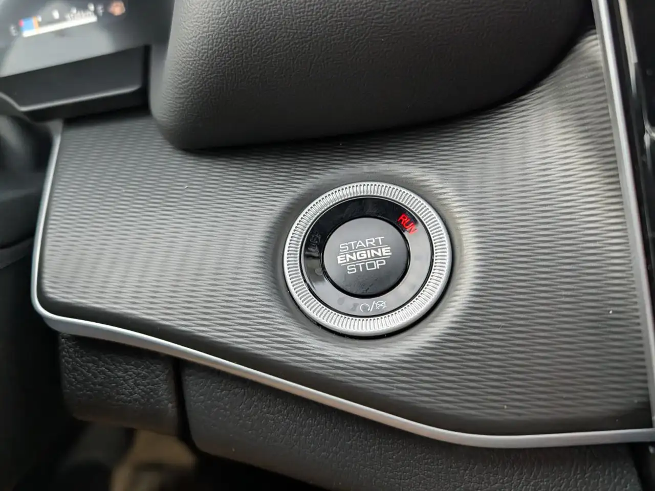 Jeep Grand Cherokee - Image 16