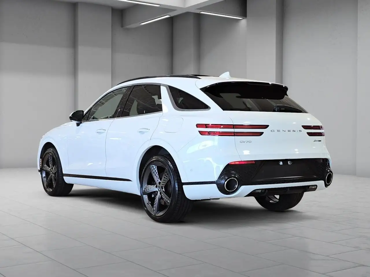 Genesis GV70 - Image 19