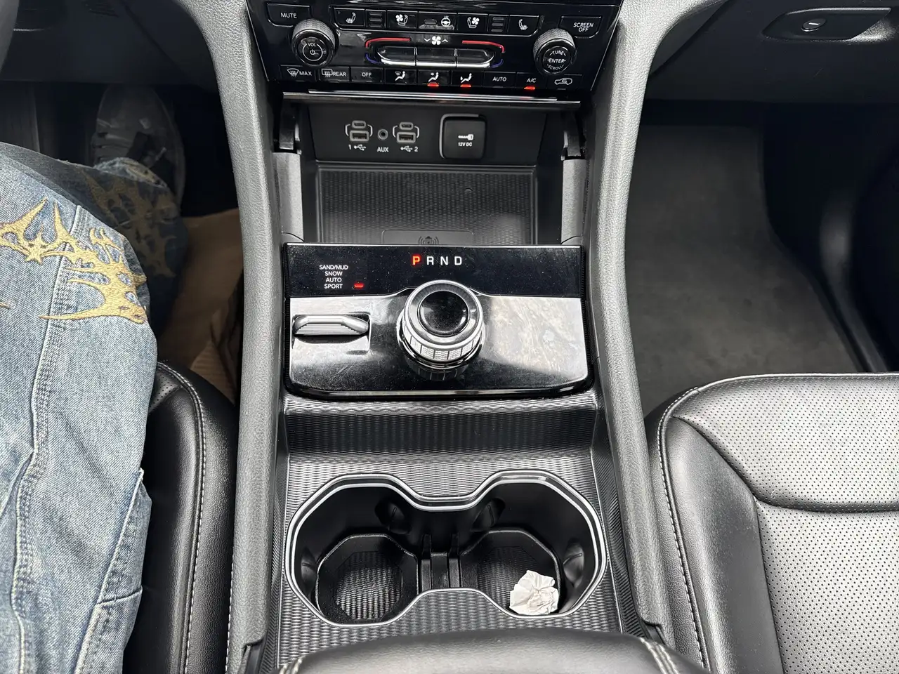 Jeep Grand Cherokee - Image 19