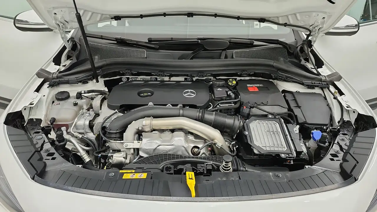 Mercedes-Benz GLA - Image 10