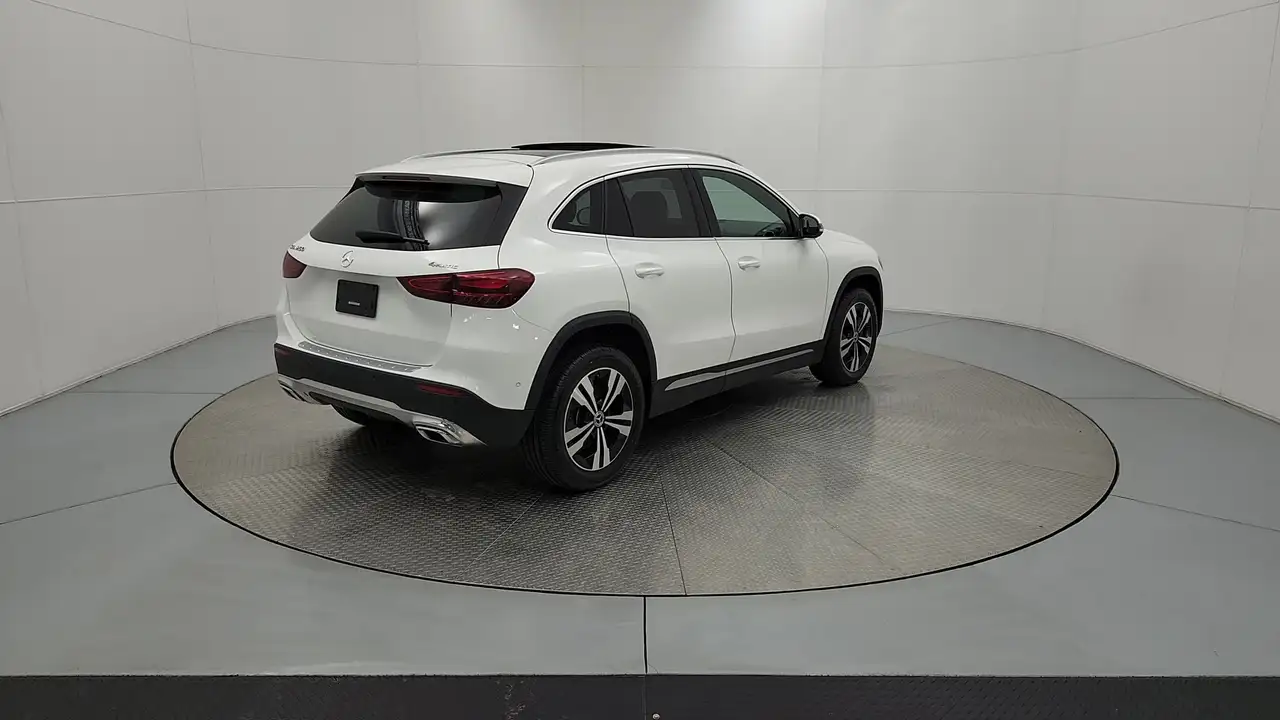 Mercedes-Benz GLA - Image 8