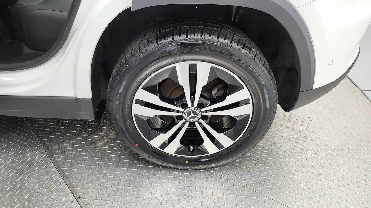 Mercedes-Benz GLA - Image 12