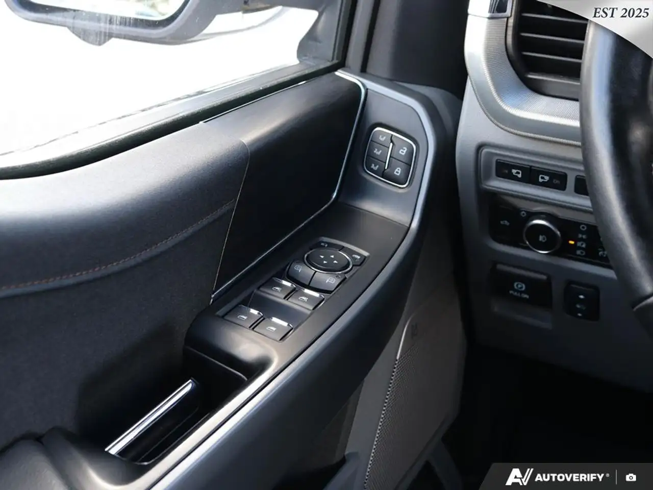 Ford F-150 - Image 17