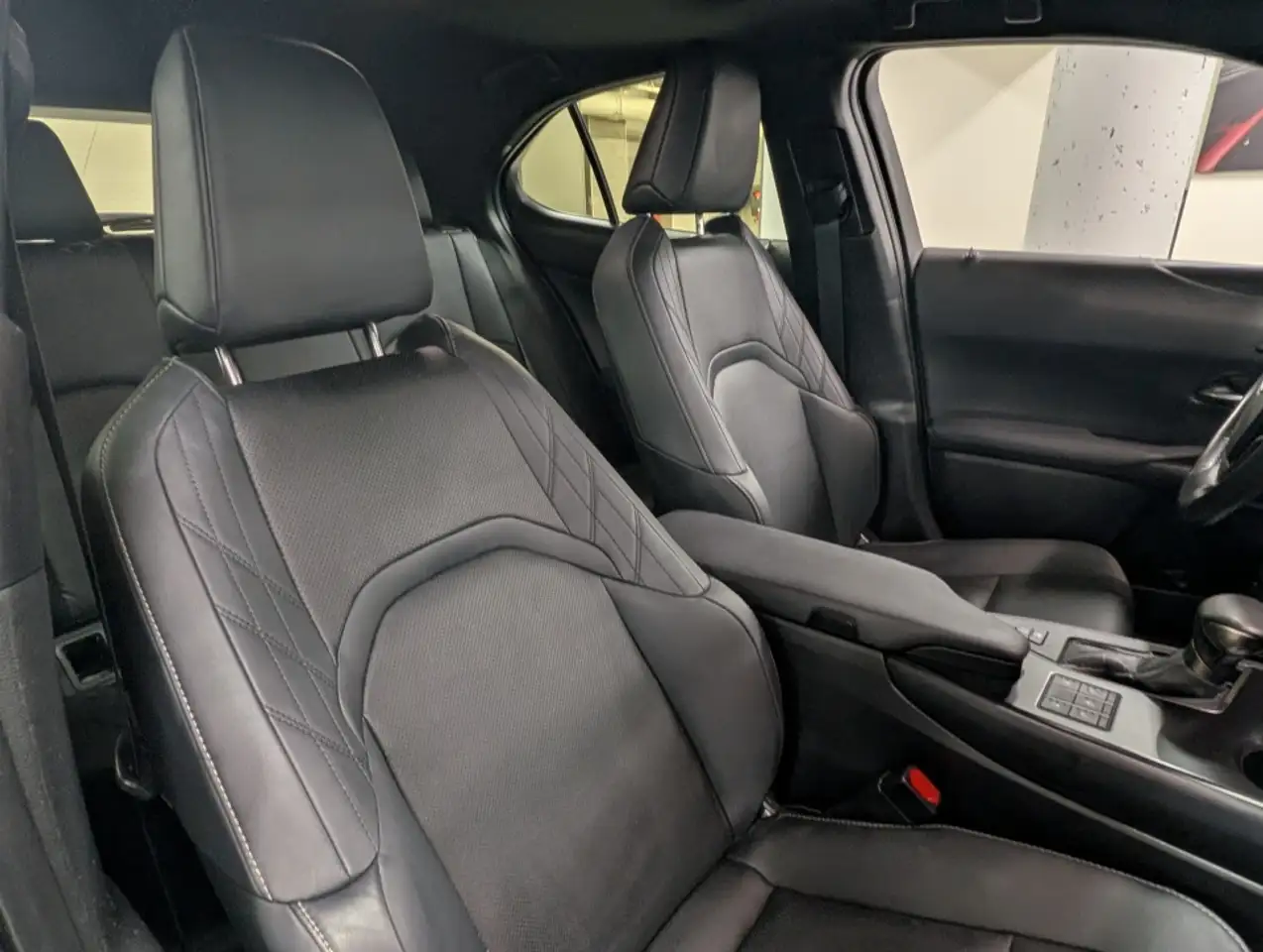 Lexus UX 250h - Image 18