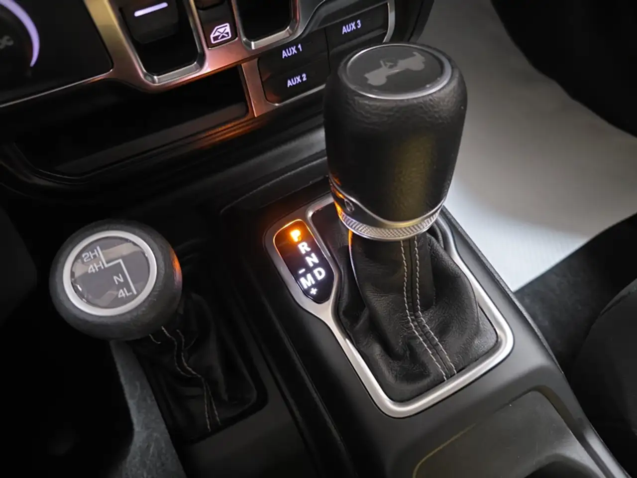 Jeep Wrangler - Image 21