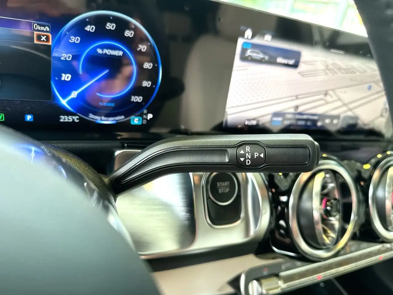 Mercedes-Benz EQB - Image 24