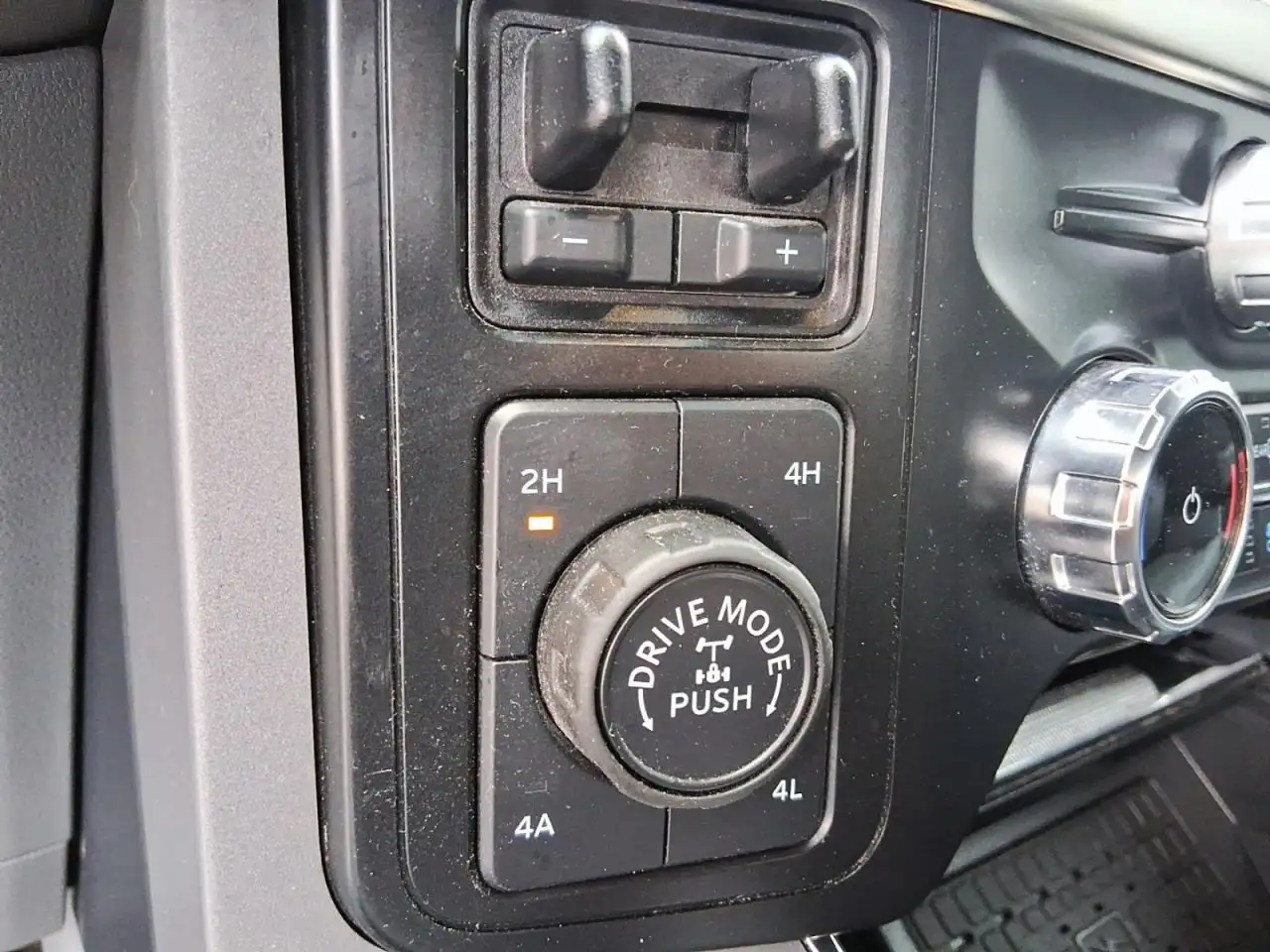 Ford F-150 - Image 17