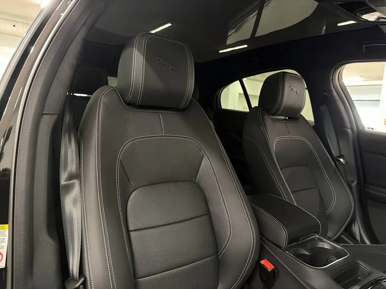 Jaguar I-Pace - Image 28