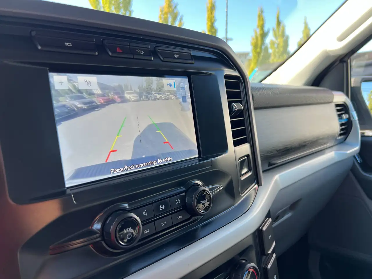 Ford F-150 - Image 18